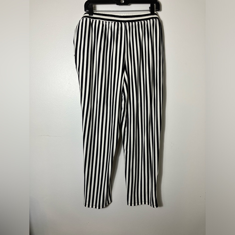 ANYBODY Pants Women’s Sz L Black And White Stripe Pull On Elastic Waist Casual - Picture 3 of 9